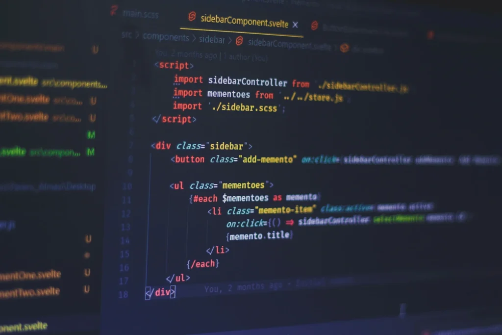 Kod aplikacji napisanej w Svelte i JavaScript wyświetlony w edytorze programistycznym